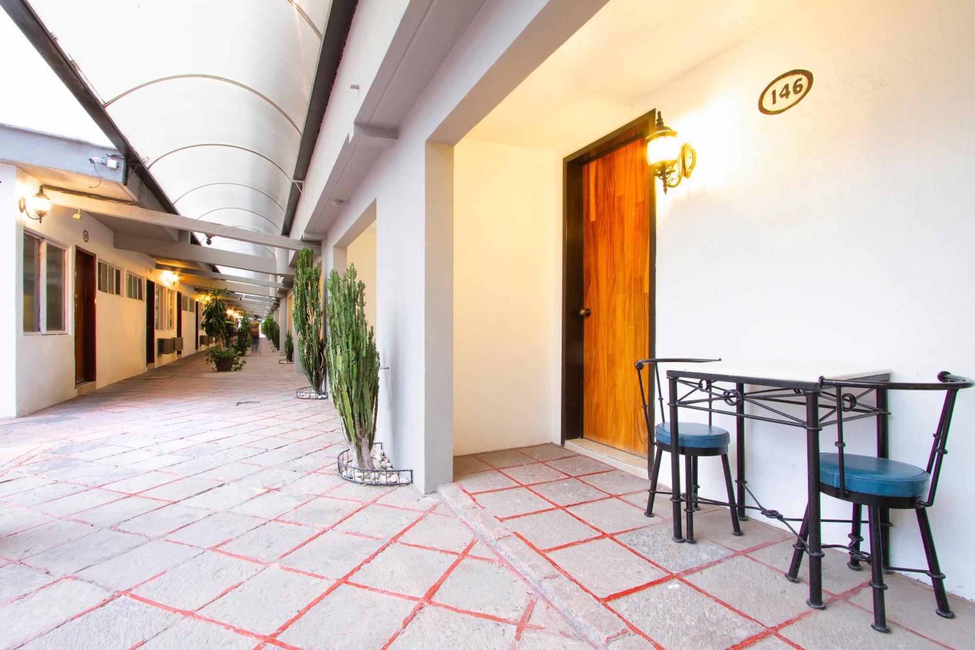 Hotel Bedd Express Керетаро Екстер'єр фото