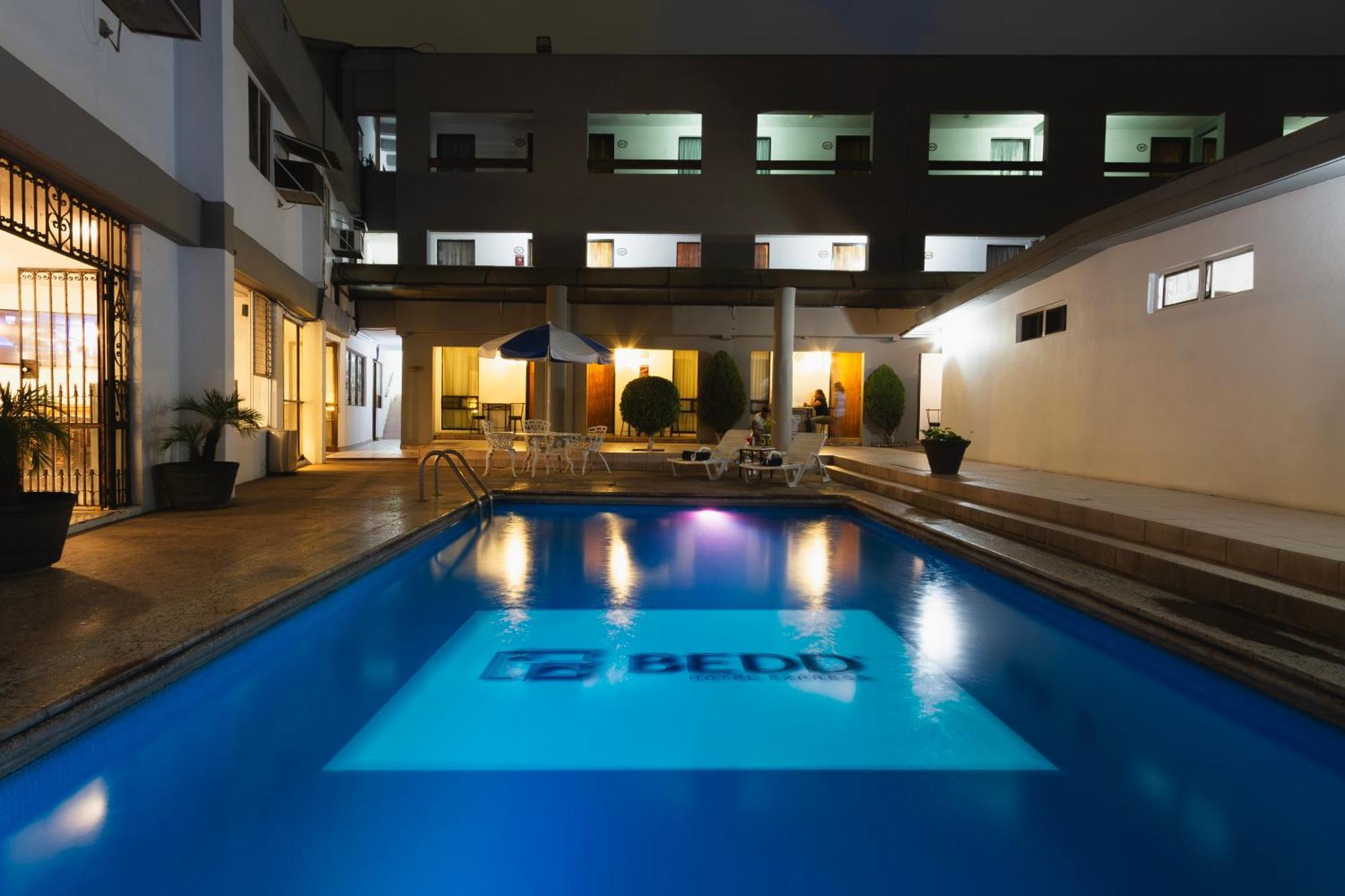 Hotel Bedd Express Керетаро Екстер'єр фото